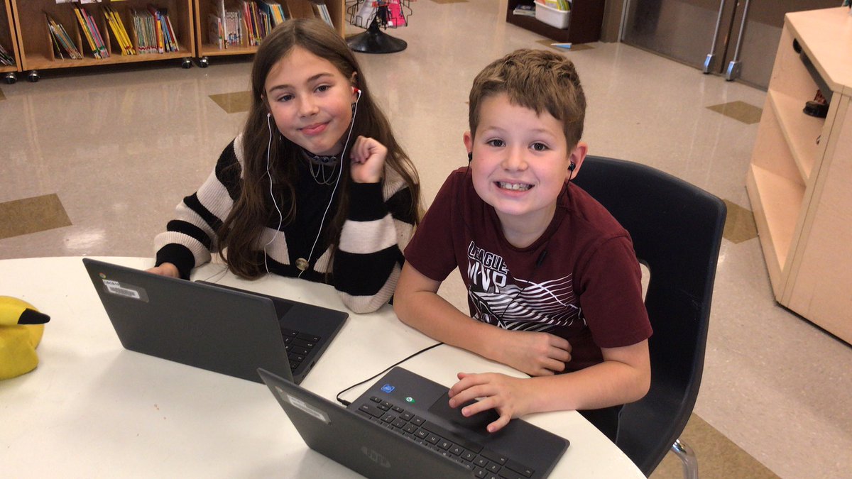 CoachPeteNL's tweet photo. Learning how to use #Mathstoria @ZorbitsMath with @MsHicksPES  @paradiseelem @NLESDCA https://t.co/O6BxE4LZB9