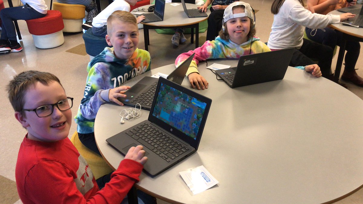 CoachPeteNL's tweet photo. Learning how to use #Mathstoria @ZorbitsMath with @MsHicksPES  @paradiseelem @NLESDCA https://t.co/O6BxE4LZB9