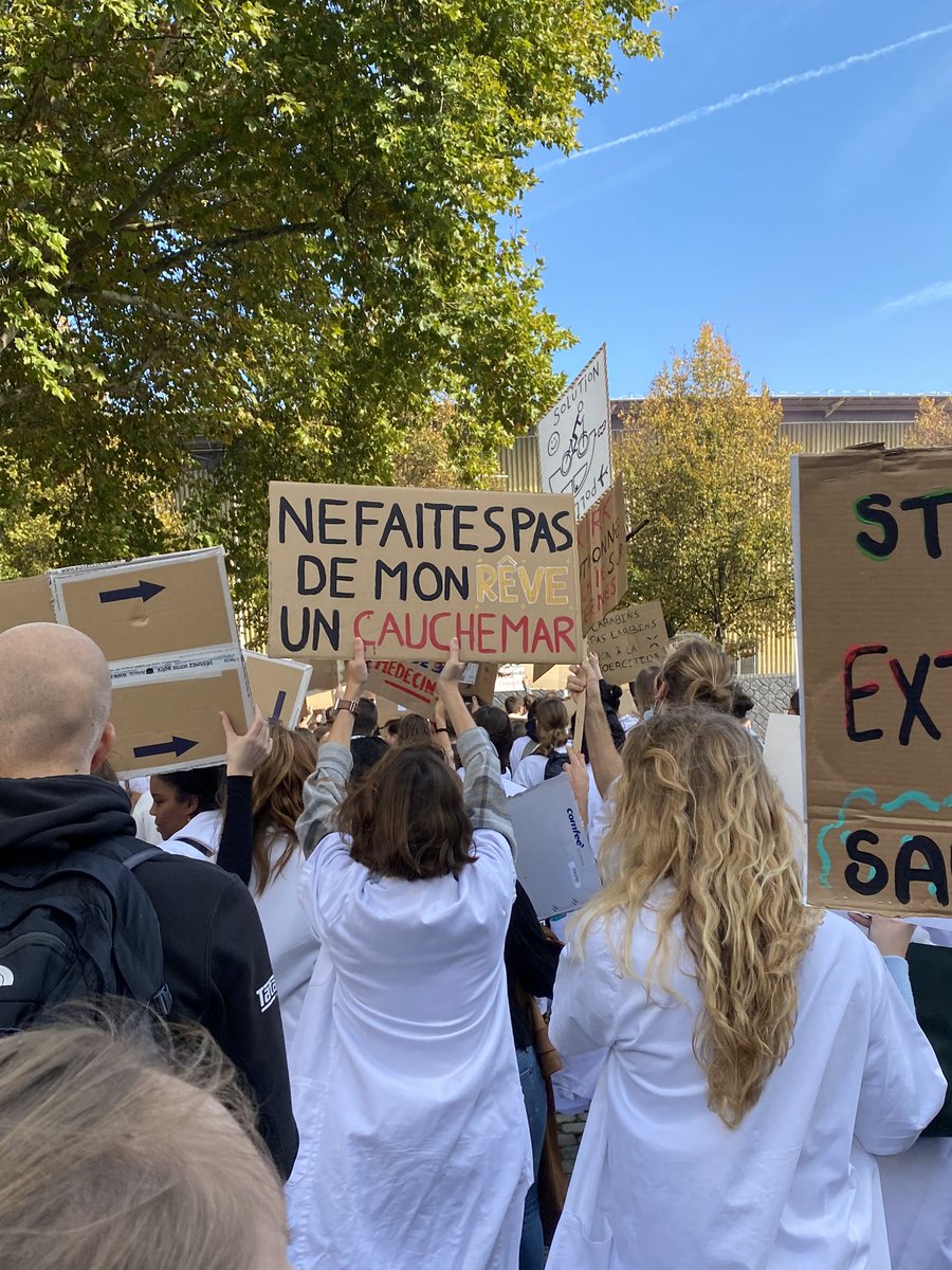 lstrn_'s tweet image. MARRE