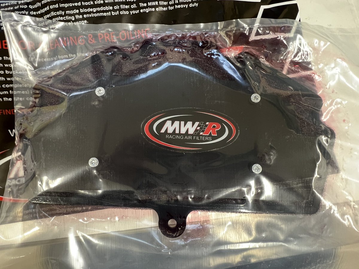 JAMPSD_STAFF's tweet photo. WSBK好きの方ならご存じ‼️
MWRエアフィルター！！
多くのチームが使用しているので世界の様々なレースシーンで目にします！
あのジョナサンレイ選手の車両にも装着されていますよ！
とても高性能でパフォーマンス重視のエアフィルターです！！
#MWR #KAWASAKI #WSBK 
https://t.co/KKyTv50Jzs https://t.co/keCUaOGEao