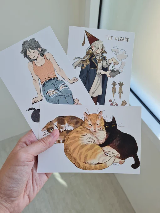 Print จากโรงพิมพ์มาส่งแล้ว เร็วกว่าที่คิดมาก เดี๋ยวจะทยอยส่งของให้นะคะ หากใครสนใจยังสั่งได้ที่ทวิตที่โควทมานี้ค่ะ 