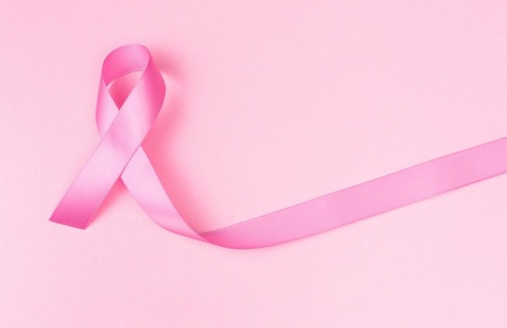 Infermeres_ACDI's tweet photo. Contra el càncer de mama, autoexploració, lluita, coratge, esperança i l'ajuda d'un equip multidisciplinari on les infermeres tenim un paper clau: curar, cuidar i humanitzar la resposta sanitària per tal que el pacient tingui una convivència més amable i segura amb la malaltia. https://t.co/1bUGU2vNhw