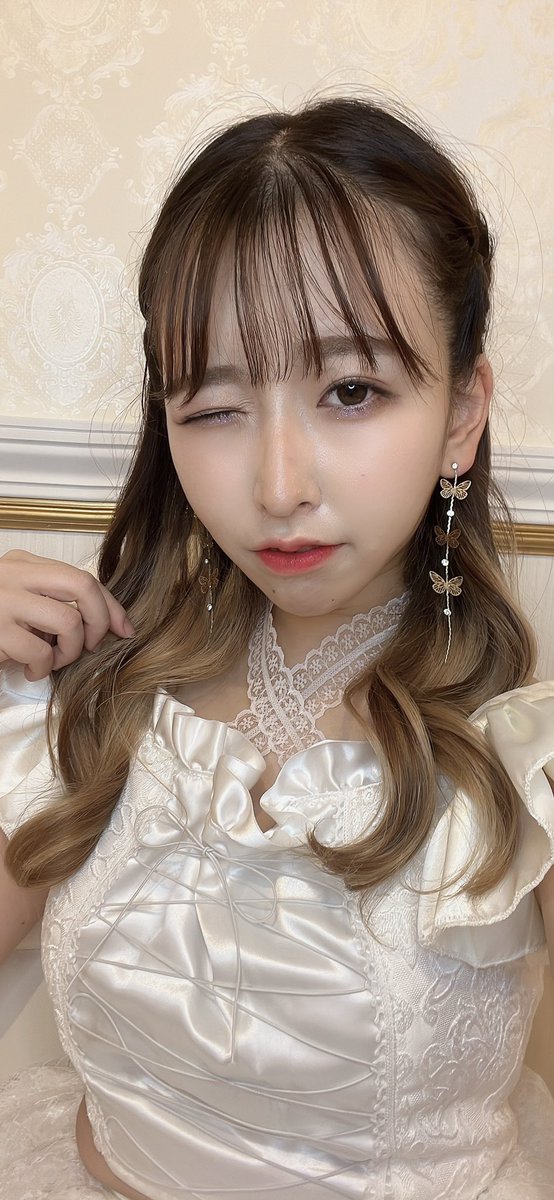 komihana_09_12's tweet photo. 18:30~おきゅいんです!
歌舞伎町のプリパレでまってます☺️
#コンカフェ #コンカフェ嬢 #コンカフェキャスト #コンカフェ店員 #コンカフェ営業 #歌舞伎町コンカフェ #歌舞伎町 #新宿 #飲み放題 #飲み #Princesspalace https://t.co/iPEo7FUEWq