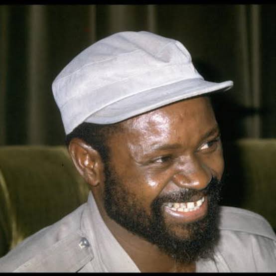 MbuyiseniNdlozi's tweet photo. Long live the undying spirit of President Samora Machel 🇲🇿 

He once said:

The rich man's dog gets more in the way of vaccination, medicine and medical care than do the workers upon whom the rich man's wealth is built

The investigation to his fatal plane crush must be reopened! https://t.co/k0If13kAZn