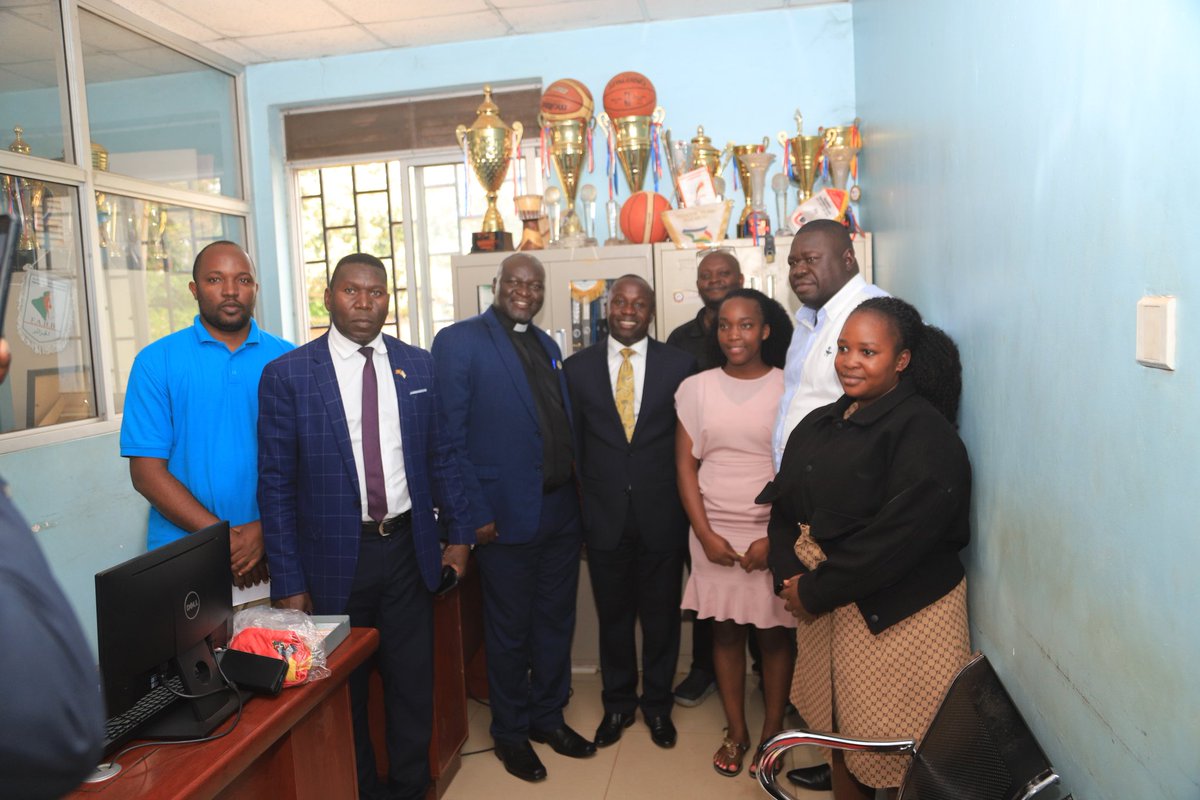FubaBasketball's tweet photo. #FUBAUpdates ||™ 
We are honoured to have hosted the State Minister of @Educ_SportsUg Hon. Peter Ogwang and the Team from @NCSUganda1 on the familiarisation visit to all Federations.
--
We look forward to working together to grow the game of Basketball https://t.co/xpGnN0e76k