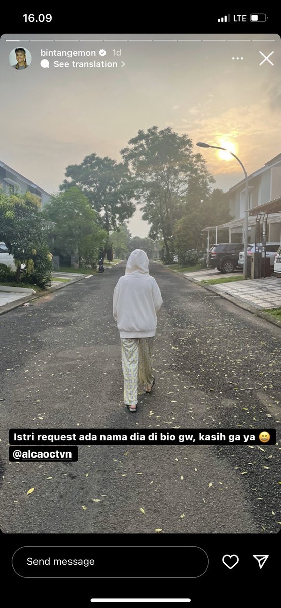 yaAllah selain mau punya suami yang kaya raya, aku juga mau punya suami yang gemes gini kayak bintang emon 🙏🏼🙏🏼🙏🏼