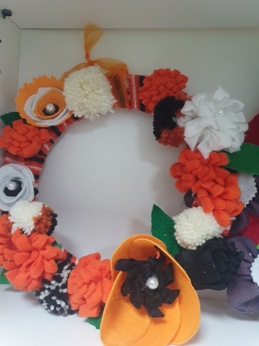 mksnap's tweet photo. 🎃Spooky Happenings🎃
There are some spooky happenings at MK SNAP🕸
Our learners have been busy having fun and making products for Halloween🎃
We have some lovely handmade wreaths for sale for £10 These would look amazing on your front door💙Available at our centre👍
#mksnap https://t.co/nEbuGReQeD