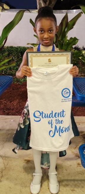 CrestviewES's tweet photo. Congratulations to our District I October Student of the Month, Amiyah Alexander (2nd Grade). Continue to strive to be great. #AskAboutUs #SynchronizingSuccess @docstevegallon @MDCPSNorth @MHardwickCES @BRMandrell https://t.co/wOxvdr1slA