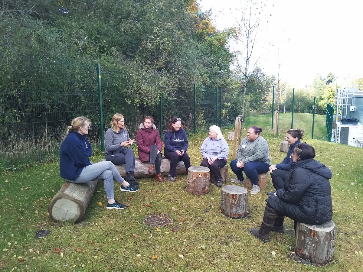 Learning and laughter at Cedarbank School, for RHS A Year in your Gardening Club course. Fabulous group of attendees and <a href="/AngelaSmith_xo/">Angela Smith</a> in fine form.  Thank you all. <a href="/CedarbankSchool/">Cedarbank School</a> @RHSSchools  We had a great time!