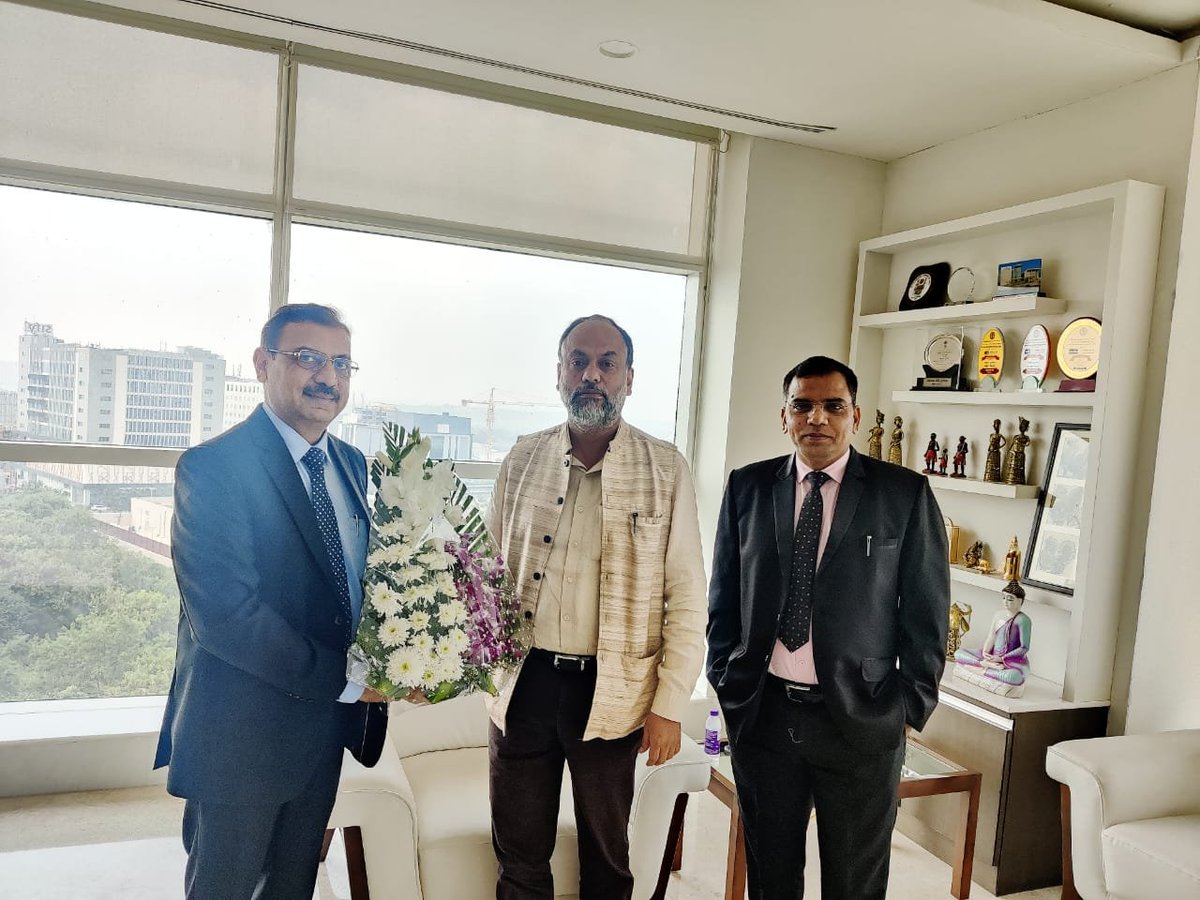 ASSOCHAM4India's tweet photo. An #ASSOCHAM delegation met with Shri Debasish Panda, Chairman, IRDAI, to discuss the roadmap for the strengthening of the insurance sector in India.
Here's a glimpse👇
#GIS2022 https://t.co/3sqQsiuJ0Z