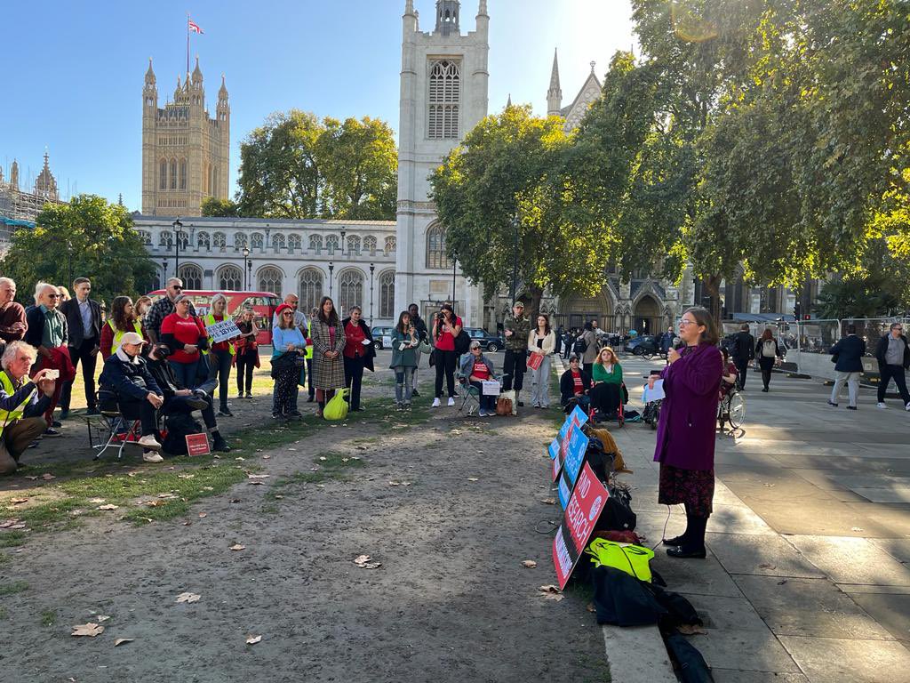 PutneyFleur's tweet photo. I spoke at @MEActNetUK Rally yesterday on behalf of those people with #ME and #CFS unable to come, and to demand more info and training for drs, more research &amp; benefit changes. 

Ruth is one of the ME missing who couldn’t come. #helloRuth @ruth_lampard 

#MillionsMissing https://t.co/uwgZ5RCTNd