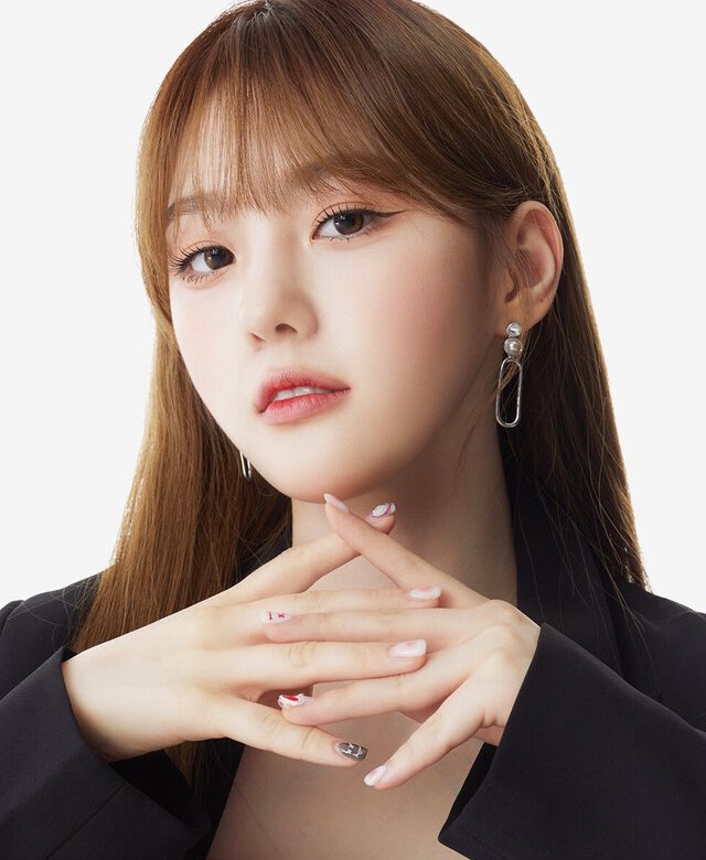 chaehyunhours's tweet photo. FACE CARD https://t.co/tSMKEsIC7X