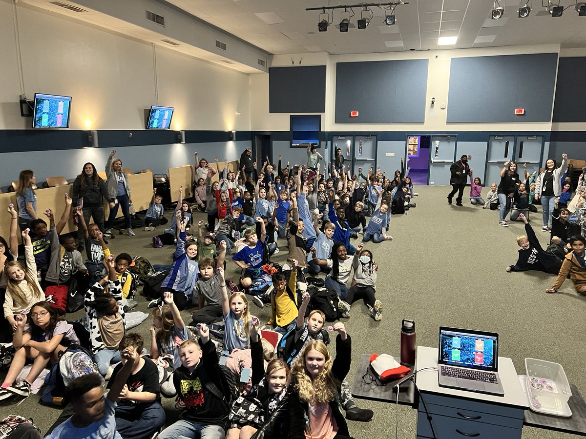 Let’s go House Hulya!!!  You’ve just received 15 consecutive days of good behavior and made it to level 3 of Eagle Magic. Keep climbing and setting new high scores! #proudprincipal #leavealegacy <a href="/WSESSmithfield/">Westside Elementary</a> <a href="/IWCSchools/">Isle of Wight County Schools</a>