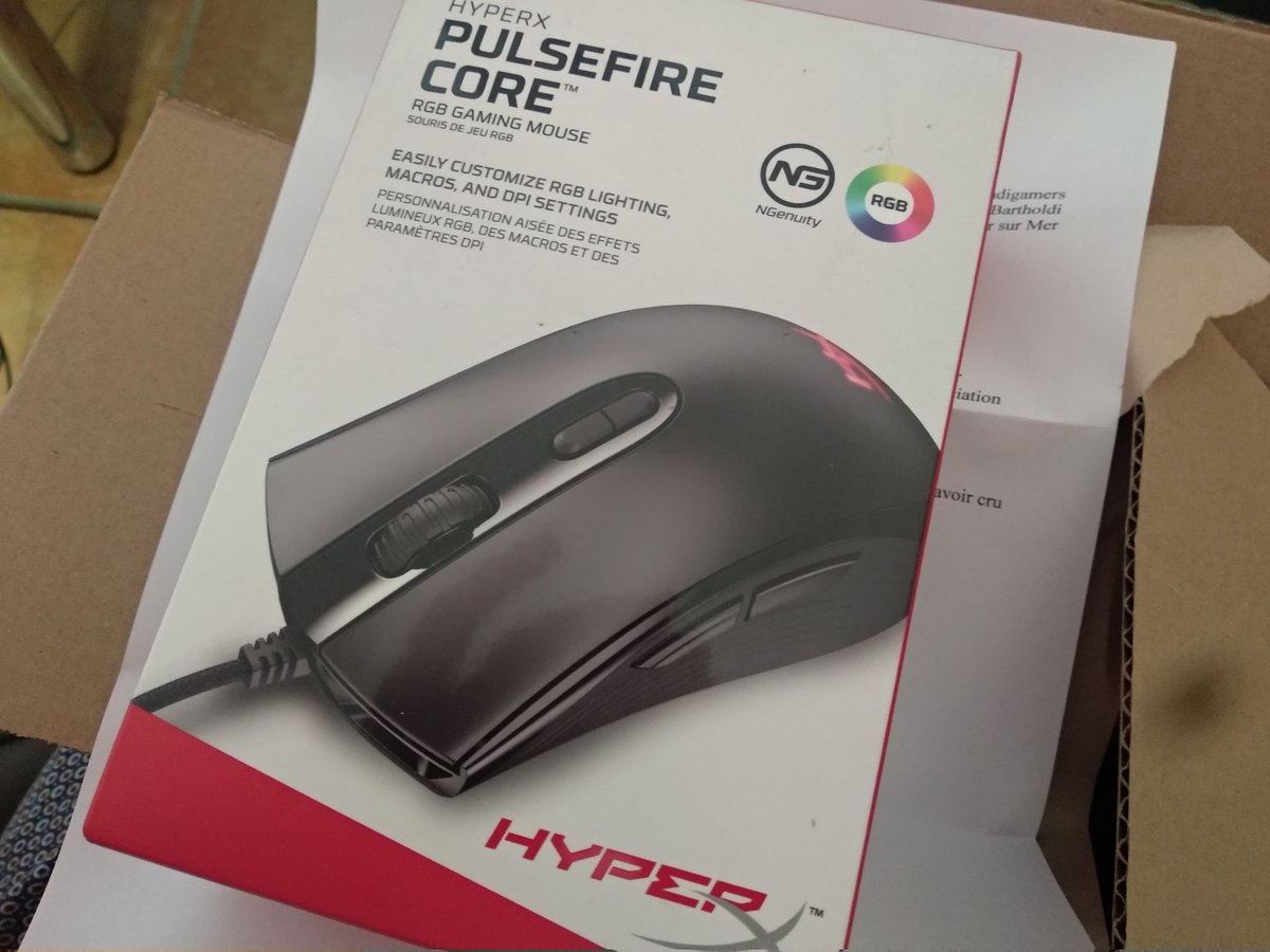 Un tres gros merci à JeanPhi qui a gagné cette superbe souris lors des 24h avec @EsportTeampac et qui a souhaité en faire don a l'asso. 🙏🙏🙏