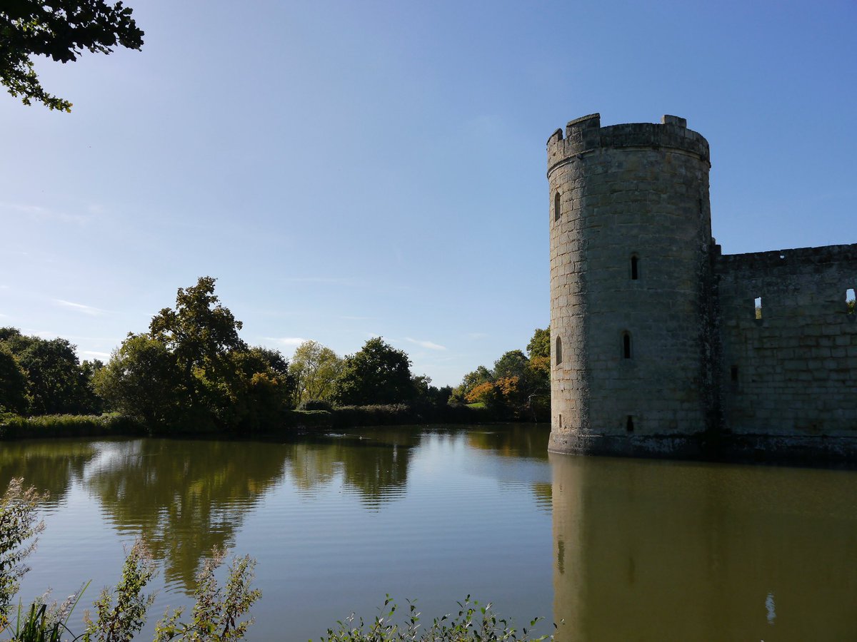 MrPayney's tweet photo. Beautiful Bodiam Castle 😍 @BodiamCastleNT @nationaltrust @southeastNT https://t.co/ZYpzAFiq1M