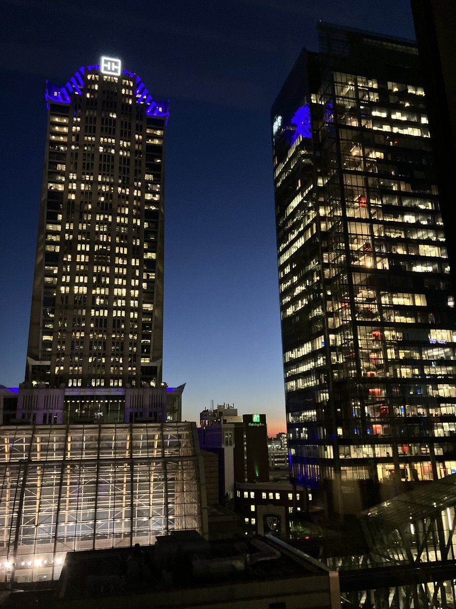 YRG0216's tweet photo. @BofA_News Good morning Charlotte! https://t.co/QNBsjlNKXh