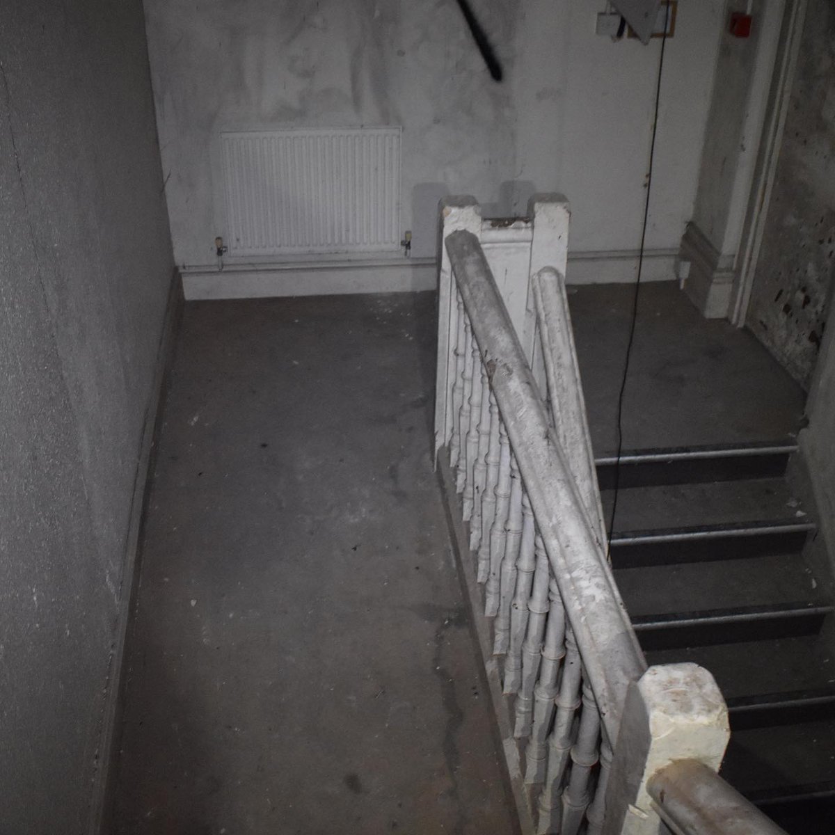 2kabandonedplac's tweet photo. @BristolLive cant believe wake see this on my instagram this bulding is loving inside has back in 2020 i exploring this building but only problem was is asbestos in  bulding  had be careful #Bristol3 #bbcnewscast 🥲 https://t.co/UpiSX756wI