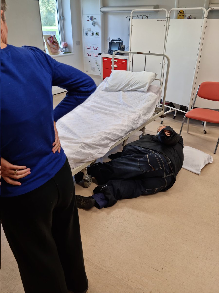 ESHTSimulation1's tweet photo. A productive morning of scenario development with @ESHT_OT @ESHTSimulation1 @jukes_jo
#simulation #movingandhandling #hoverjack https://t.co/U3qk8tBzI7