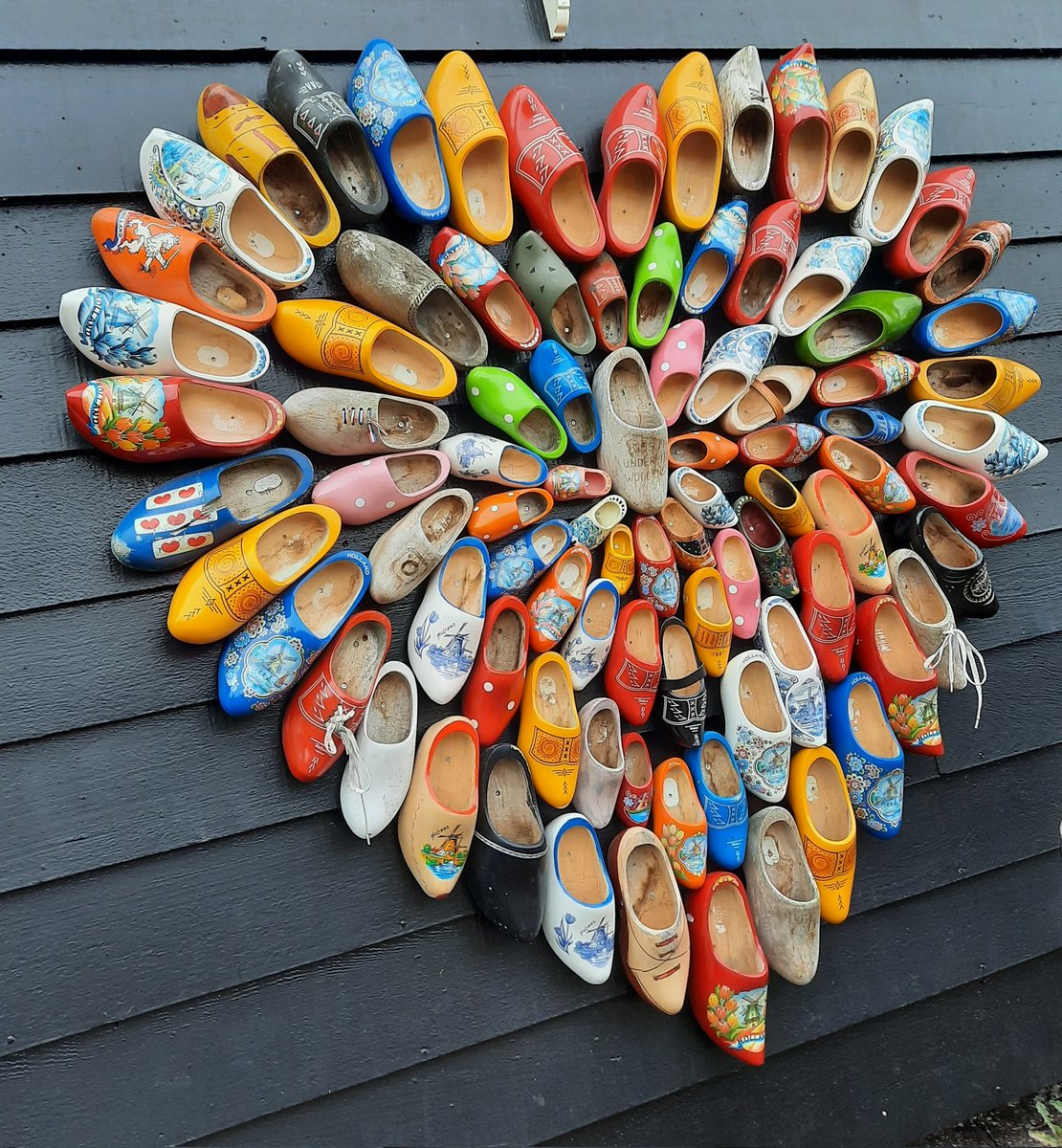 hayathi_elona1's tweet photo. Any fairy tale can come true with right shoe..
π https://t.co/xMAIpefTNo