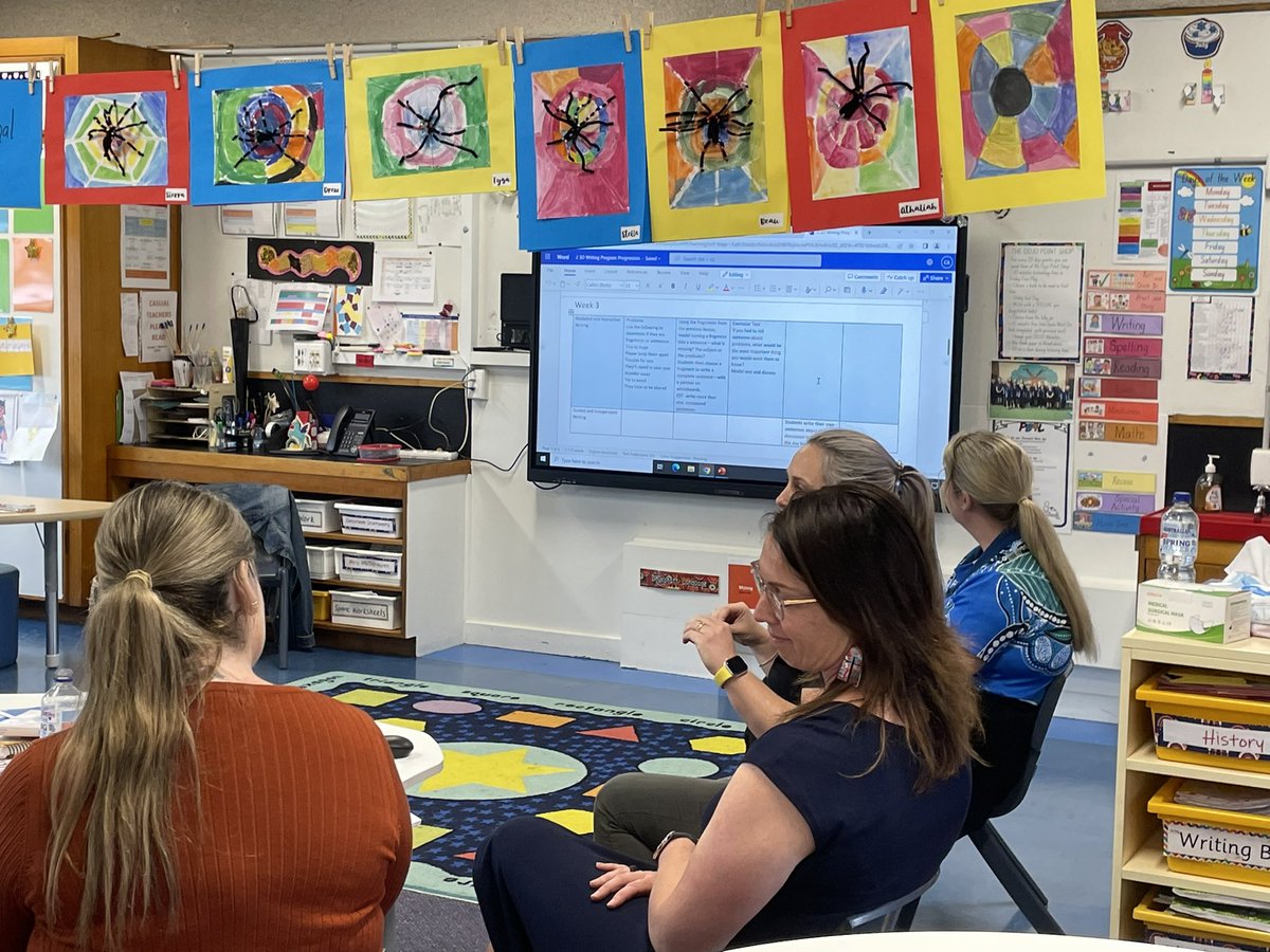 EmmaJeffery313's tweet photo. 12 schools coming together with over 100 staff to spend the afternoon sharing expertise.                        Teachers leading professional learning for teachers. High caliber, engaging and relevant. Thank you workshop leaders for sharing your knowledge, skills &amp; expertise. https://t.co/Q0gxJZNUUn