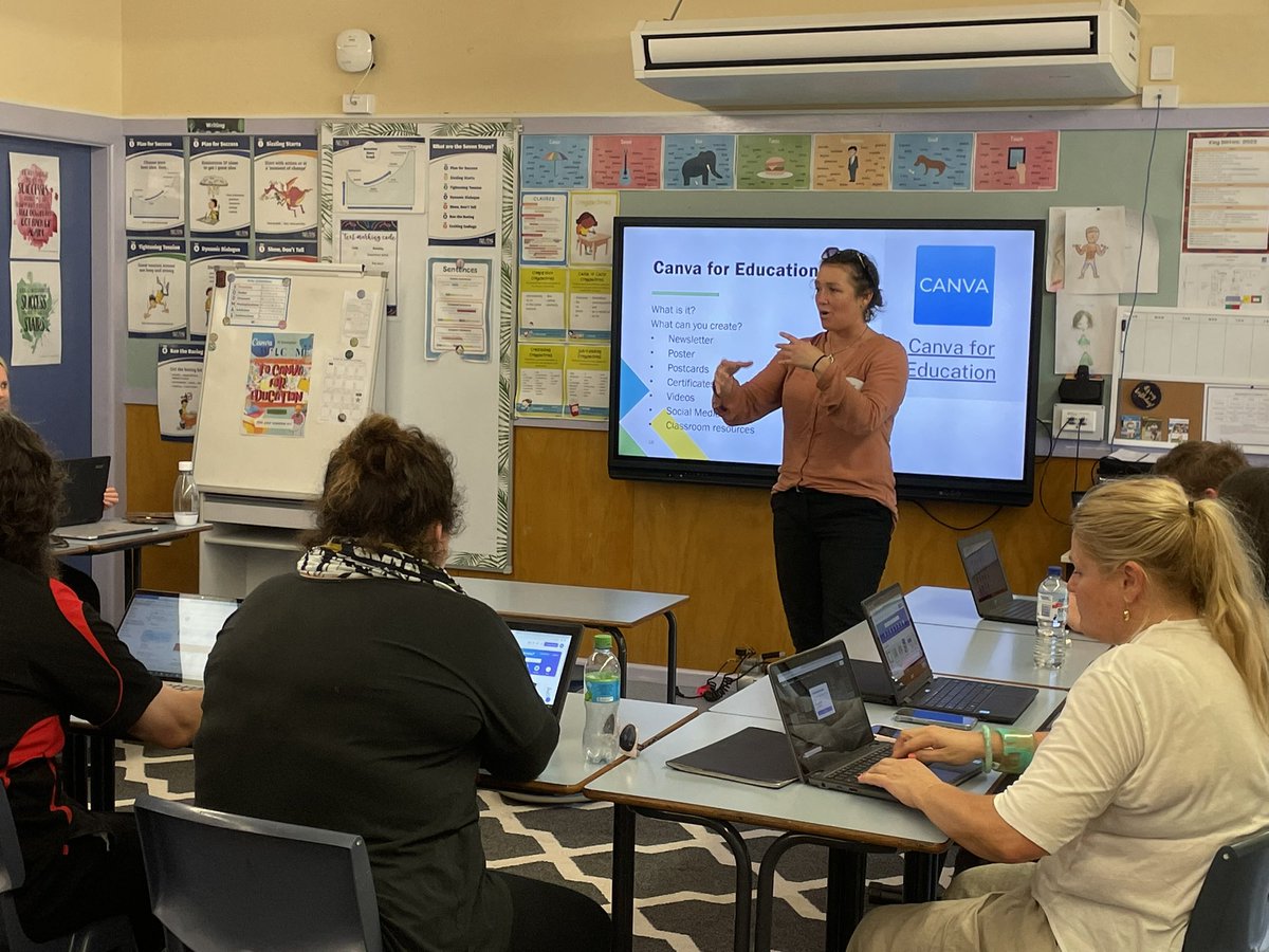 EmmaJeffery313's tweet photo. 12 schools coming together with over 100 staff to spend the afternoon sharing expertise.                        Teachers leading professional learning for teachers. High caliber, engaging and relevant. Thank you workshop leaders for sharing your knowledge, skills &amp; expertise. https://t.co/Q0gxJZNUUn