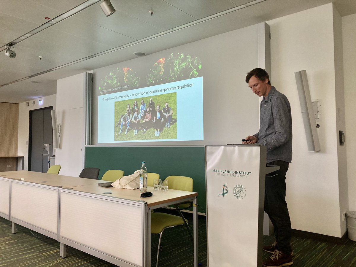 GJuliane_'s tweet photo. And our @MPI_MolGen #postdocassociation mini-symposium continues with @PRAndersen! More germline genome regulation spiced with a bit of evolution 🤓 https://t.co/YvyUYIBP3V