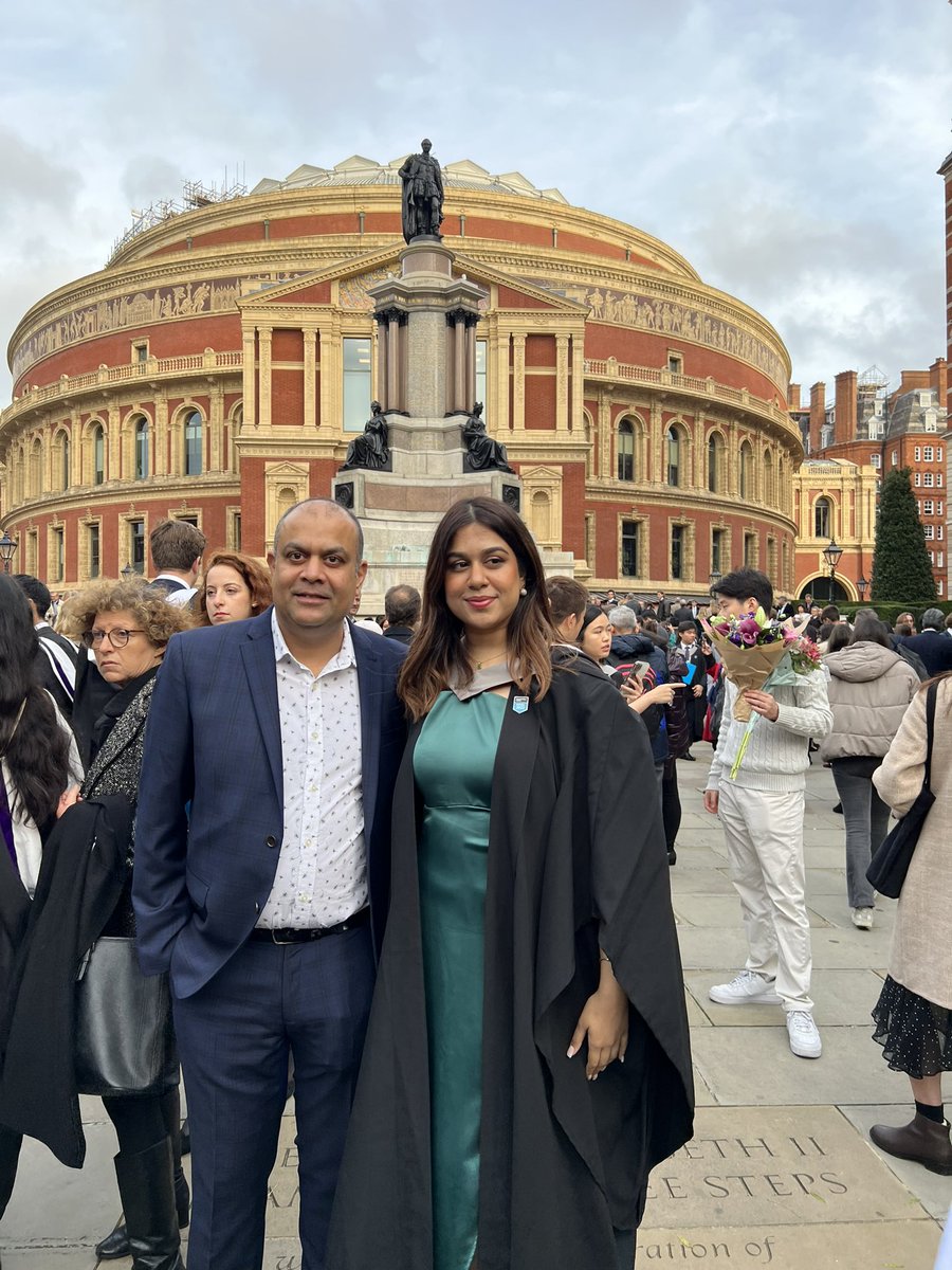 ChiragGir's tweet photo. #prouddad moment. Congratulations Tanvi for #graduating today #aero #ourimperial #aeronautics https://t.co/TckhH5Ehnn