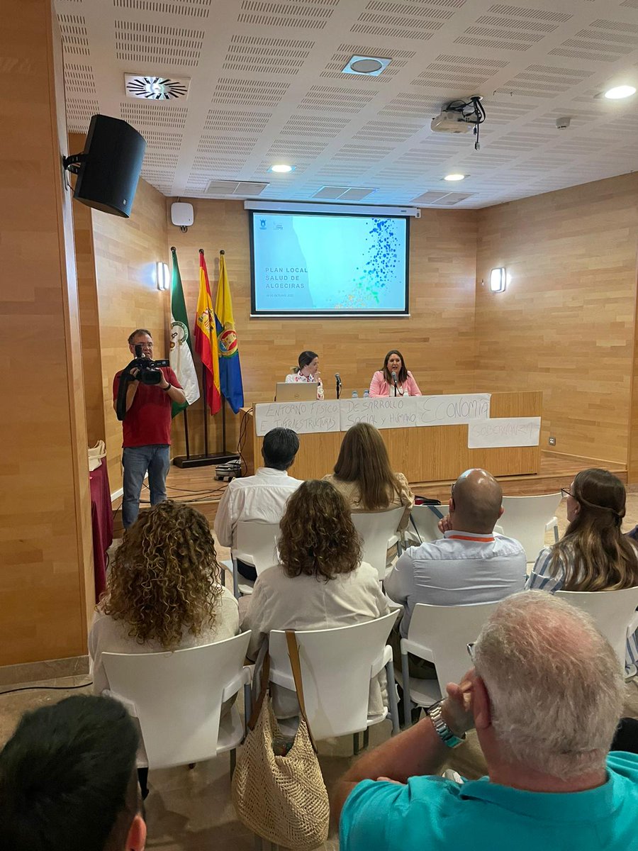 RELAS - Red Local de Acción en Salud de Andalucía (@andaluciarelas) on Twitter photo #SaludPúblicaAndalucia
#AlgecirasRELAS
Hoy retomamos el #PlanlocaldeSalud trabajando con el Grupo Motor ampliado.
<a href="/saludand/">Consejería de Salud y Consumo</a>
<a href="/aytoalgeciras/">Ayto. de Algeciras</a>
<a href="/JuntaCG/">Junta Campo de Gibraltar</a> #SaludPúblicaAndalucia
#AlgecirasRELAS
Hoy retomamos el #PlanlocaldeSalud trabajando con el Grupo Motor ampliado.
<a href="/saludand/">Consejería de Salud y Consumo</a>
<a href="/aytoalgeciras/">Ayto. de Algeciras</a>
<a href="/JuntaCG/">Junta Campo de Gibraltar</a>