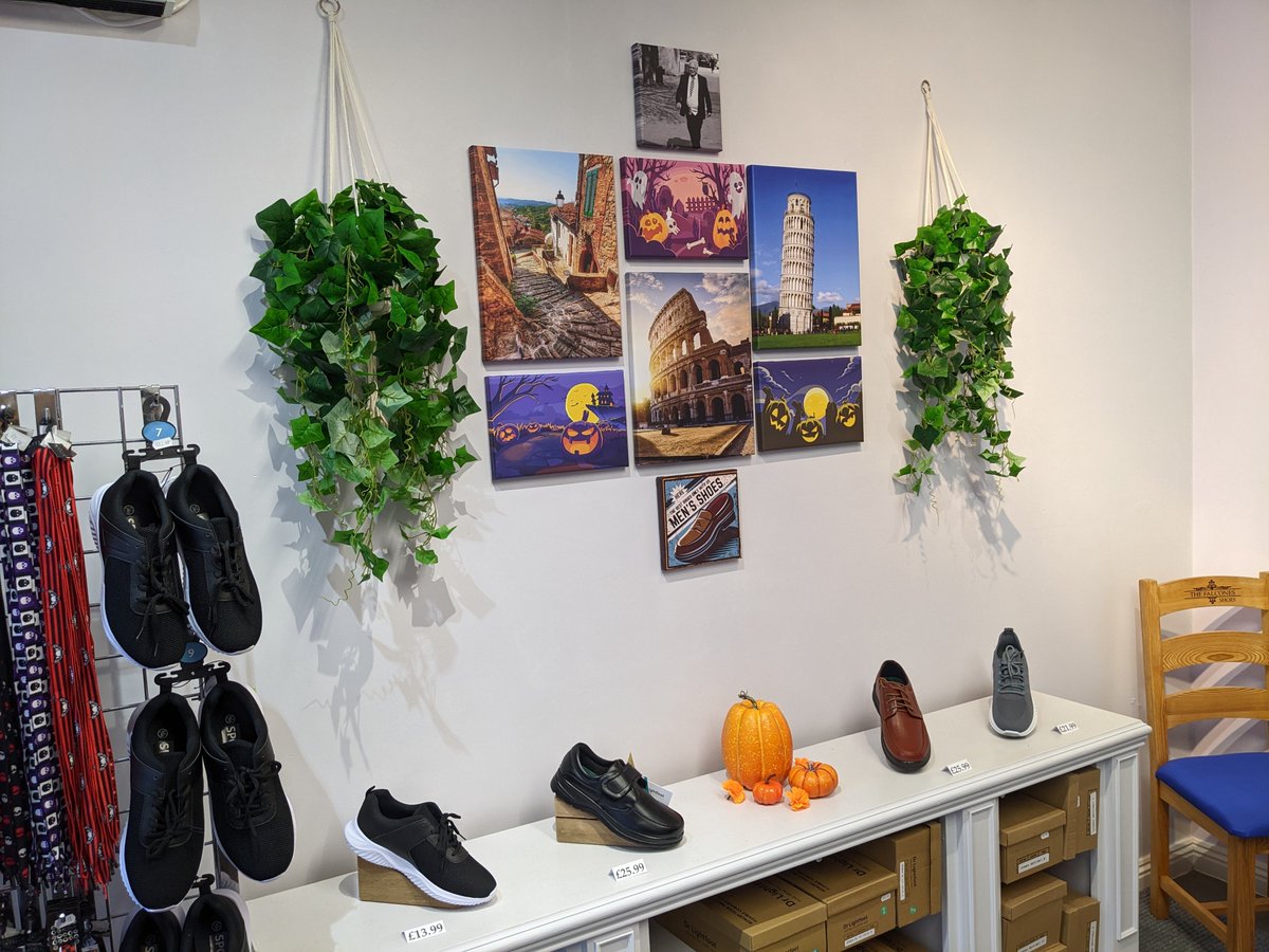 🎶 Come with us and you will see, this our shop of Halloween 🎶