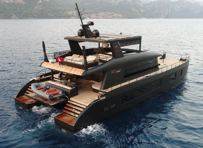 sandpeoplecom's tweet photo. Spotlights on 24m VisionF 80, the aggressive yet elegant all-aluminium catamaran #yachting #visionf https://t.co/nArbzJDH3K https://t.co/aEKGK6kJzB
