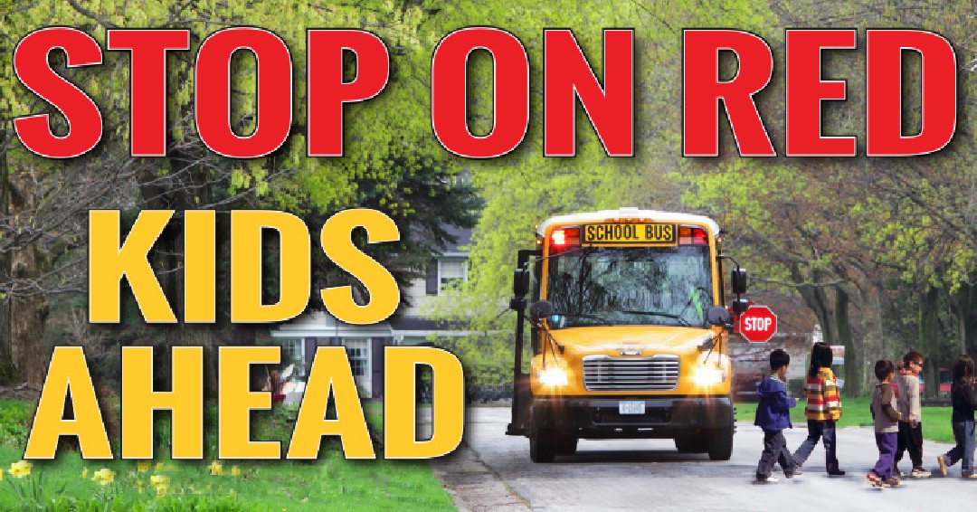 chescoda's tweet photo. The School Bus Stopping Law requires that all motorists stop at least 10 feet away from school buses when their red lights flash & their stop arm is out – whether behind a bus, meeting a bus, or approaching a bus. Know the law. Keep children safe. #OperationSafeStop https://t.co/kqQGo1TSbm