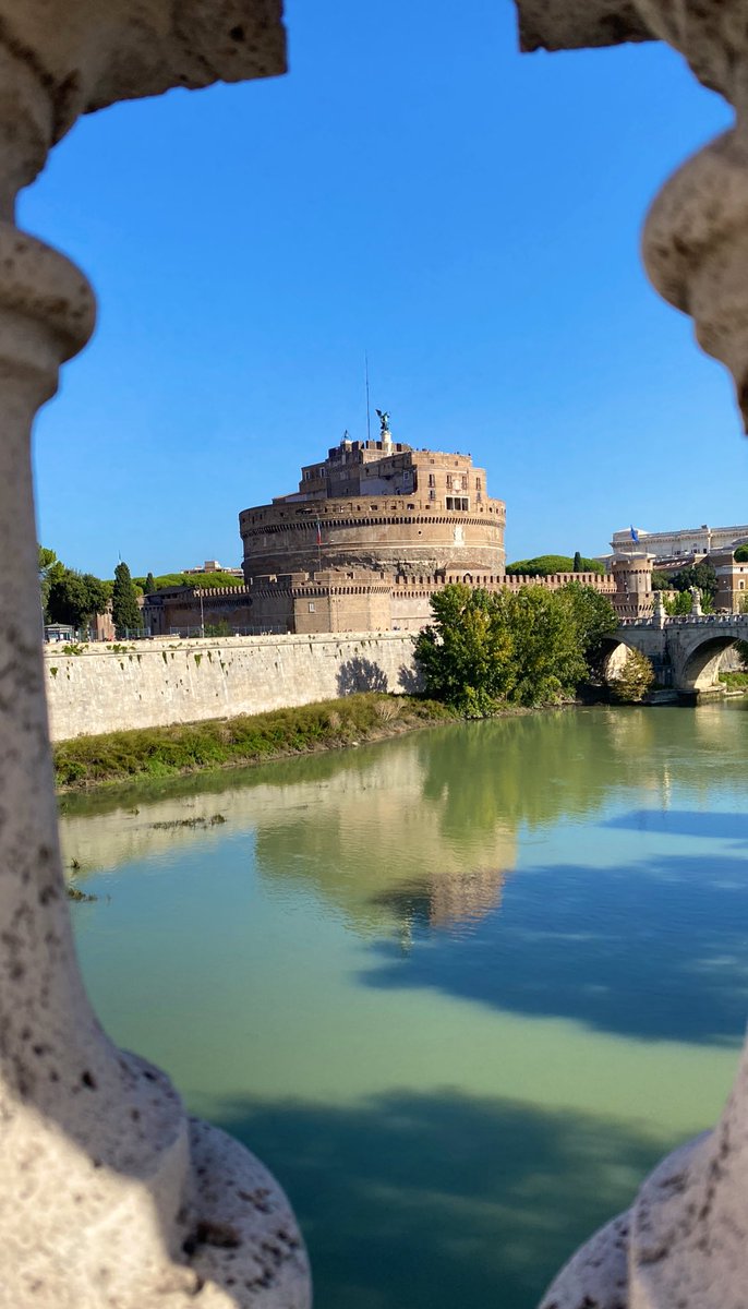 #buongiorno #Roma #19ottobre 
Felice giornata a tutti dal #castello più bello 😍 del mondo 🌏 #romeisus