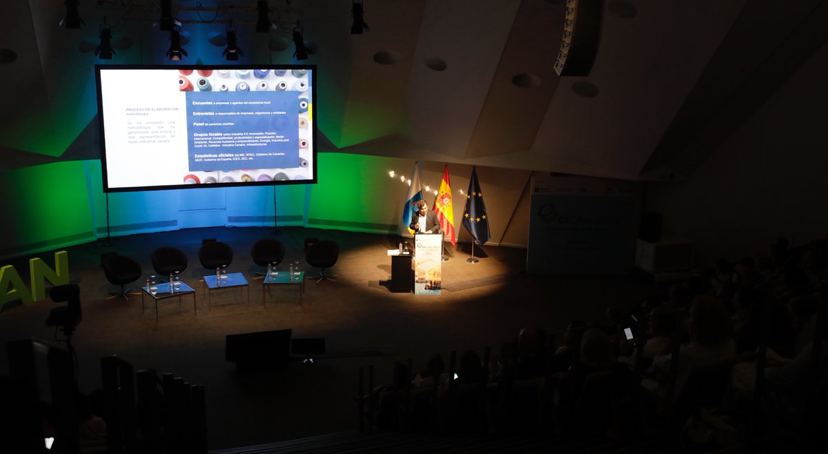 CongresoCICAN's tweet photo. Justo Artiles, Viceconsejero de @TurismoGobCan, destaca en #CICAN2022 que el compromiso del Gobierno de Canarias con el sector está ampliamente definido en la Estrategia de Desarrollo Industrial de Canarias EDIC 2022-2027.

¡Sigue el streaming aquí!

https://t.co/GcsYVrx3eL https://t.co/YfpwC0q4Pw