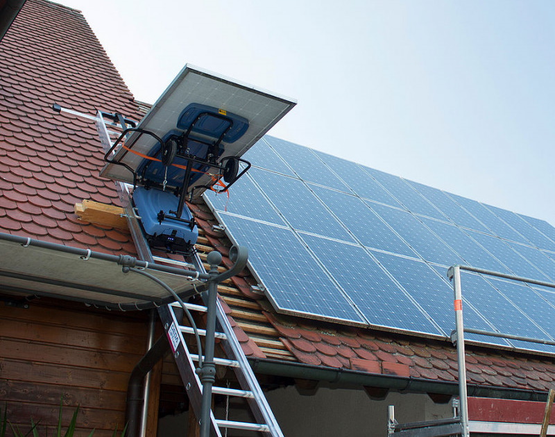 FranceEchaf's tweet photo. 💥 Face à la crise énergétique, 📈 la demande d'installation de panneaux solaires explose !
✋ Amis professionnels, 👀 jetez un oeil à cet équipement, parfait pour ce type de travaux 👇
https://t.co/alPxykPI9W https://t.co/9oEnjtnkvZ