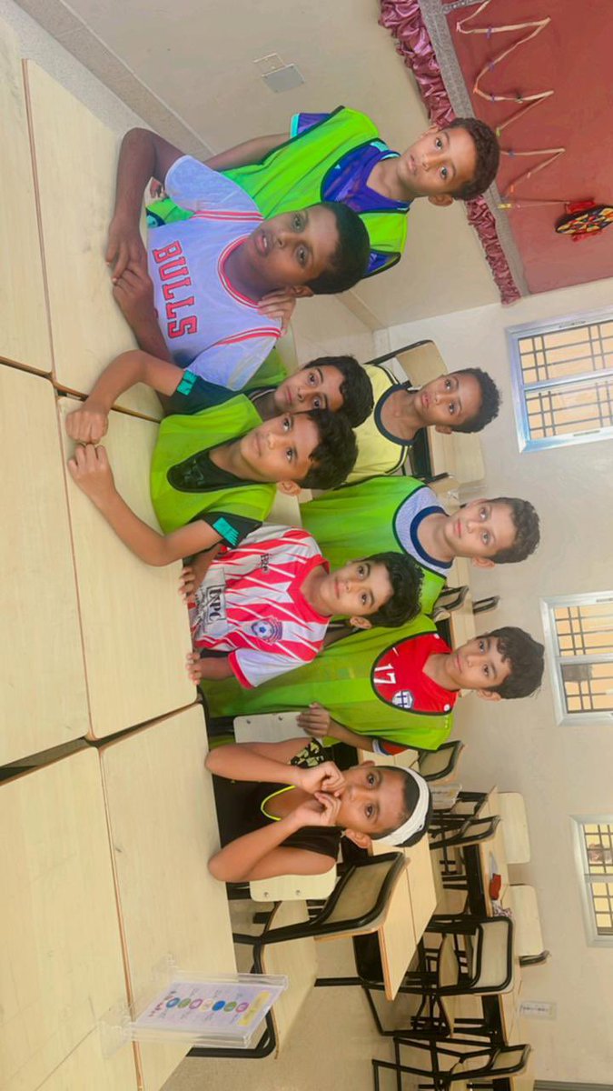 edugovnbt2353's tweet photo. العمل الجماعي وروح الفريق الواحد دائما ما ينتج للجميع عمل مميز ومراكز متقدمة ،،نعم فريق الحسنى لكرة القدم يحصد المركز الأول على مستوى ولاية السويق ضمن بطولة (بوكاري سويت لكرة القدم للطلاب الحلقة الاولى) ليواصل الفريق مشواره على مستوى المحافظة #فعاليات_تعليمية_شمال_الباطنة https://t.co/1A7KTI7JDj