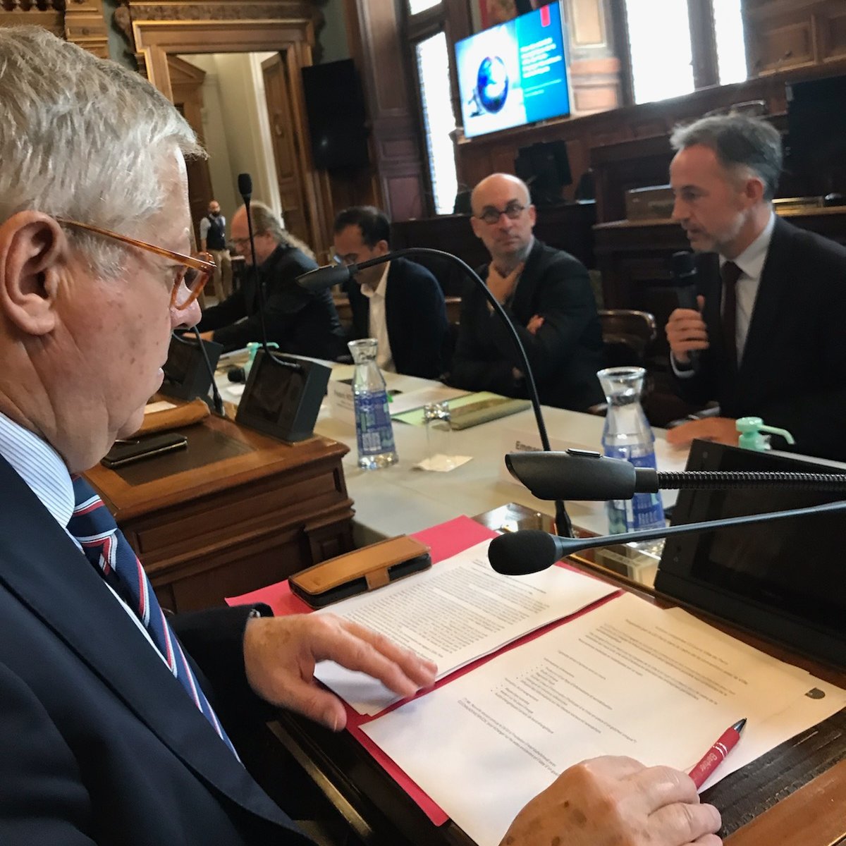 💡♻️ Echanges ce matin sur le plan de #sobrieteEnergetique de la Ville de <a href="/Paris/">Paris</a> avec les acteurs économiques pour mettre en place des actions communes et réduire durablement la consommation énergétique sur le territoire parisien. Avec <a href="/egregoire/">Emmanuel Grégoire</a> <a href="/GeraldBarbier_/">Gérald Barbier</a> <a href="/danlert/">Dan Lert</a> (...)