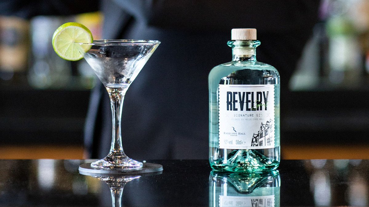 RockliffeHall's tweet photo. Happy G&T Day to all our fellow gin lovers out there! 🍸
What’s the best combination you’ve ever had? We do have to say our very own Rockliffe Gin is a must.
#rockliffehall #rockliffelife #gingimlet #nationalgandtday @SpiritsRevelry https://t.co/l4YF1eTwOv