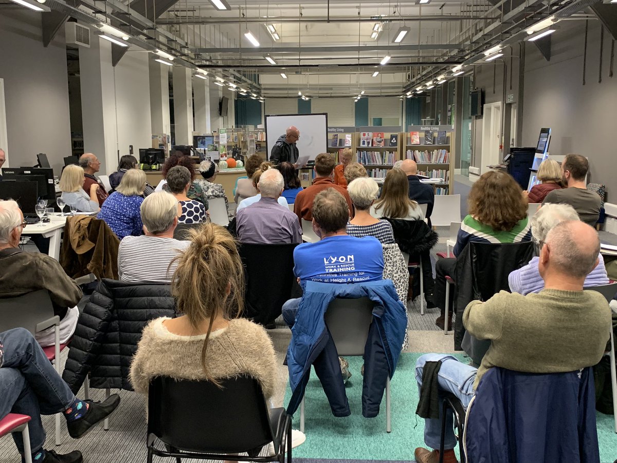 ElthamLibrary's tweet photo. We enjoyed a fantastic evening at the @realelthamread Eltham Stands Up For Poetry event, we had a go at writing a haiku and enjoyed listening to a variety of poems from the audience! 
@SEninemag @greenwichlibs @wendymoore99 @hannahlowepoet https://t.co/EZzSACDY2p