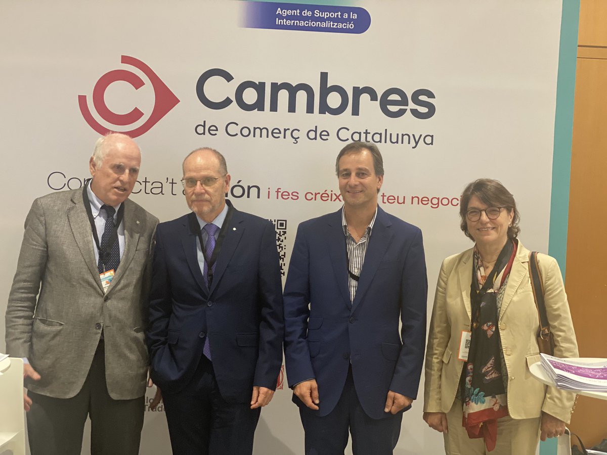 Cambres_Go's tweet photo. A la Jornada central #SetmanaACCIO @cambrescat @accio_cat amb presidents i membres de la comissió d’#internacionalitzacio de @CambraTerrassa @CambraSabadell i @CambraSantFeliu https://t.co/SRylNoUbE1