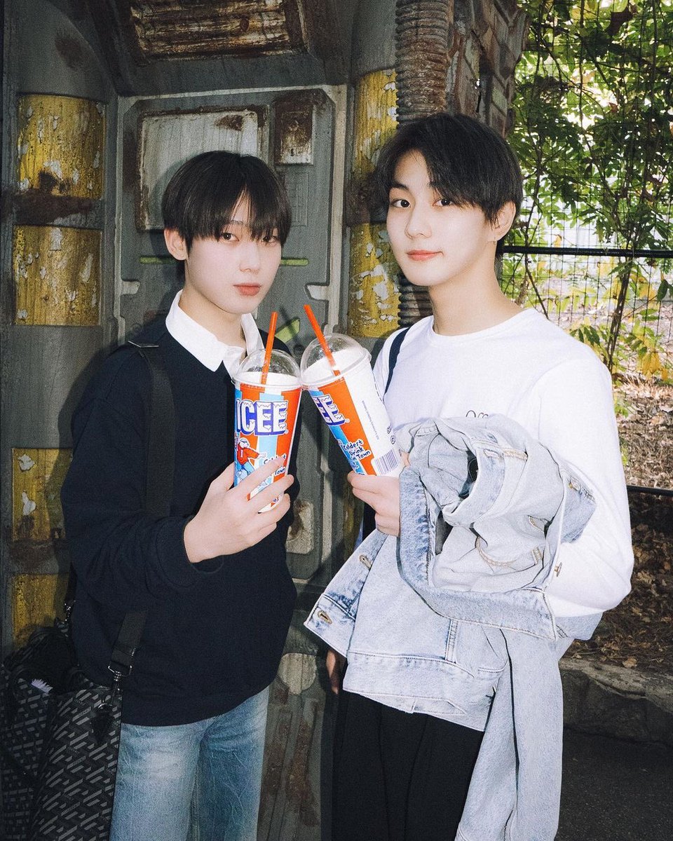 [INSTAGRAM] 221019

"Friend #JUNGWON #SUNOO"

<a href="/ENHYPEN_members/">ENHYPEN</a> <a href="/ENHYPEN/">ENHYPEN OFFICIAL</a> #ENHYPEN #엔하이픈