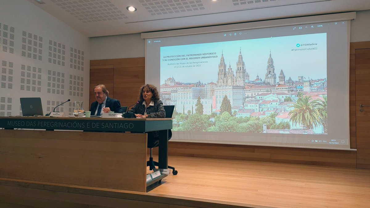 TSXGalicia's tweet photo. A conferencia inaugural, centrada na protección do patrimonio histórico a través do plan urbanístico, foi pronunciada por Rafael Fernández Valverde, maxistrado xubilado da Sala do Contencioso do Tribunal Supremo e exvogal do #CXPX
#PatrimonioCultural22 https://t.co/8kySliSKic
