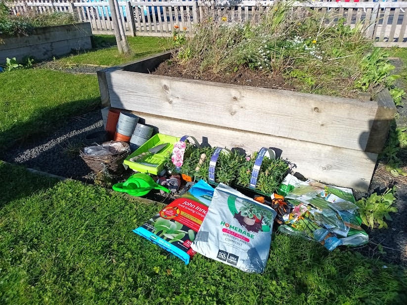 A huge thank you to <a href="/Homebase_uk/">Homebase</a> Alnwick for their generous donation.⭐️ This will help students to begin to tidy up and plant out our two raised beds in school.🌱🌻🌷🌼🌱
With much appreciation from the Thrive team.