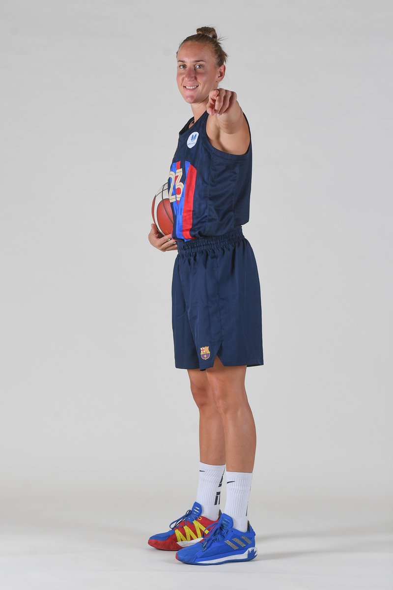 Cbsbasket_fem's tweet photo. 🫵 𝗘𝘁 𝗻𝗲𝗰𝗲𝘀𝘀𝗶𝘁𝗲𝗺 𝗮𝗹 𝗝𝘂𝗮𝗻 𝗖𝗮𝗿𝗹𝗼𝘀 𝗡𝗮𝘃𝗮𝗿𝗿𝗼, 𝗲𝗹 𝗻𝗼𝘀𝘁𝗿𝗲 𝗳𝗼𝗿𝘁𝗶́!

🗓️ Diumenge 23/10
⌚️ 18.10h
🆚 @sedisbasquet
🎟️ https://t.co/ymyFSdOFEh

No et perdis el debut a casa a la #LFEndesa! https://t.co/3pyuXzznZ6