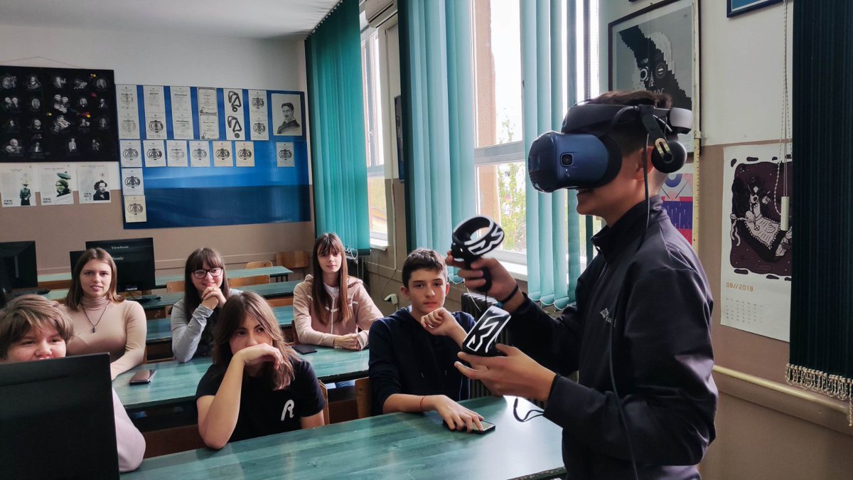 FondacijaDivac's tweet photo. 📌VR je stigao u Zaječar tako da očekujemo formiranje prve VR učionicu u Istočnoj Srbiji! Gimnazija je jedna od 8 škola koja je dobila sredstva u okviru projekta "Obrazovanje za digitalno društvo" koji realizujemo uz podršku NCR Fondacije @NCRCorporation👉https://t.co/fxacnxZg2y https://t.co/JZOYWpY8To