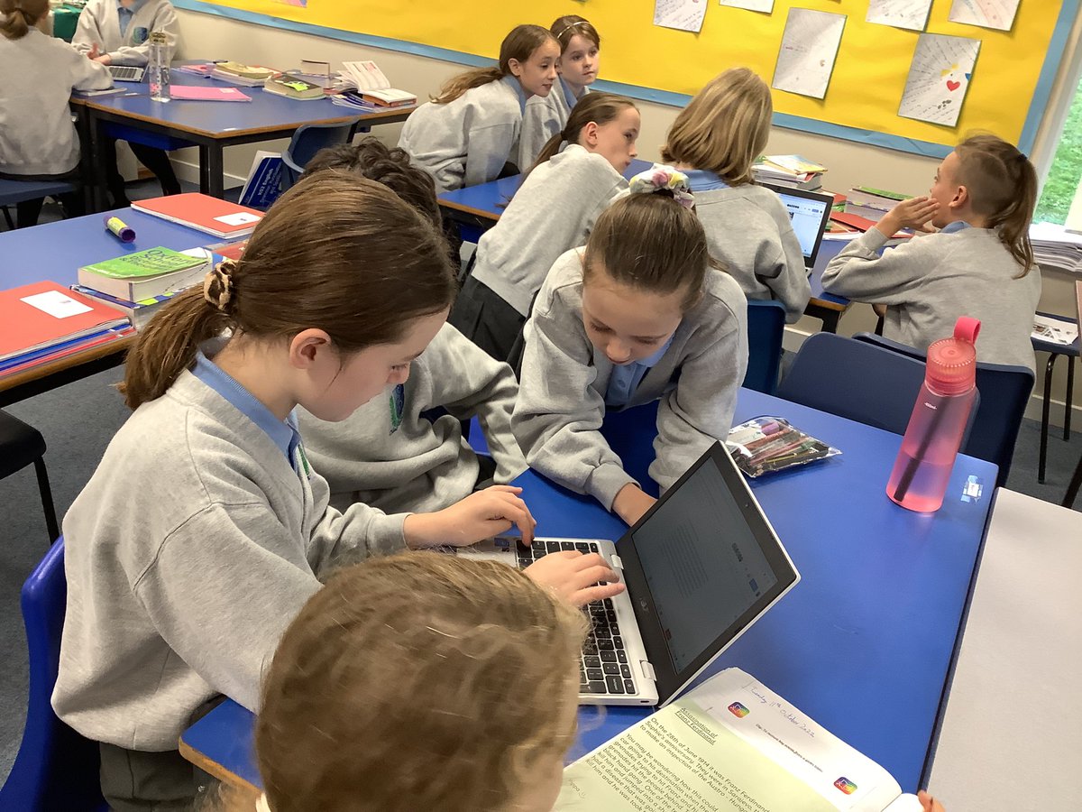 StAgnesY6's tweet photo. This morning, we started putting together all of our ideas and worked in groups to create the first paragraph of a newspaper article based on the assassination of the Archduke Franz Ferdinand. #sharedwrite #stagnesenglish ππ£ https://t.co/NyfYfvOXdY