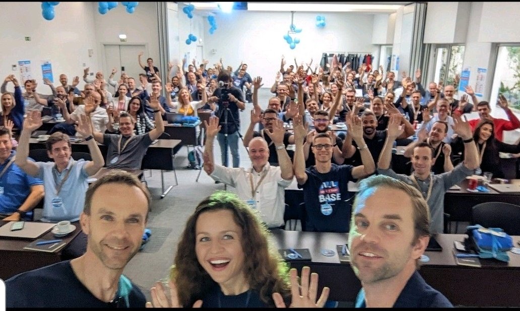 EdytaGorzon's tweet photo. Kicking off #StaffbasePartnerSummit done! β
Selfie with Partners done! β
Sharing knowledge, networking and enjoying amazing Lisbon π΅πΉ in progress... π @ValoSolutionsHQ
@devjhorst @joaojmendes @PiotrSiatka @juha_koivula https://t.co/nX3OhdMpEG