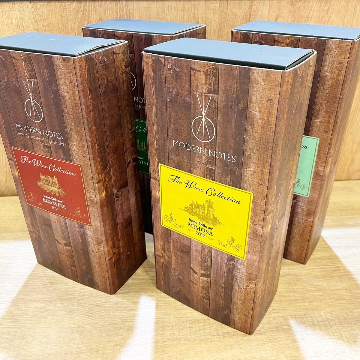 PenTerrace_Waka's tweet image. 人気の #ディフューザー
「#MODERNNOTES(#モダンノーツ)」
#ワインコレクション ディフューザーから
ミモザの香りが新しく入荷しています🏵

ミモザカクテルをイメージした柑橘系の
爽やかな香りがお楽しみ頂けます💛

instagram.com/p/Cj5DMTJhdFB/…

#ペンテラス和歌山 #文具