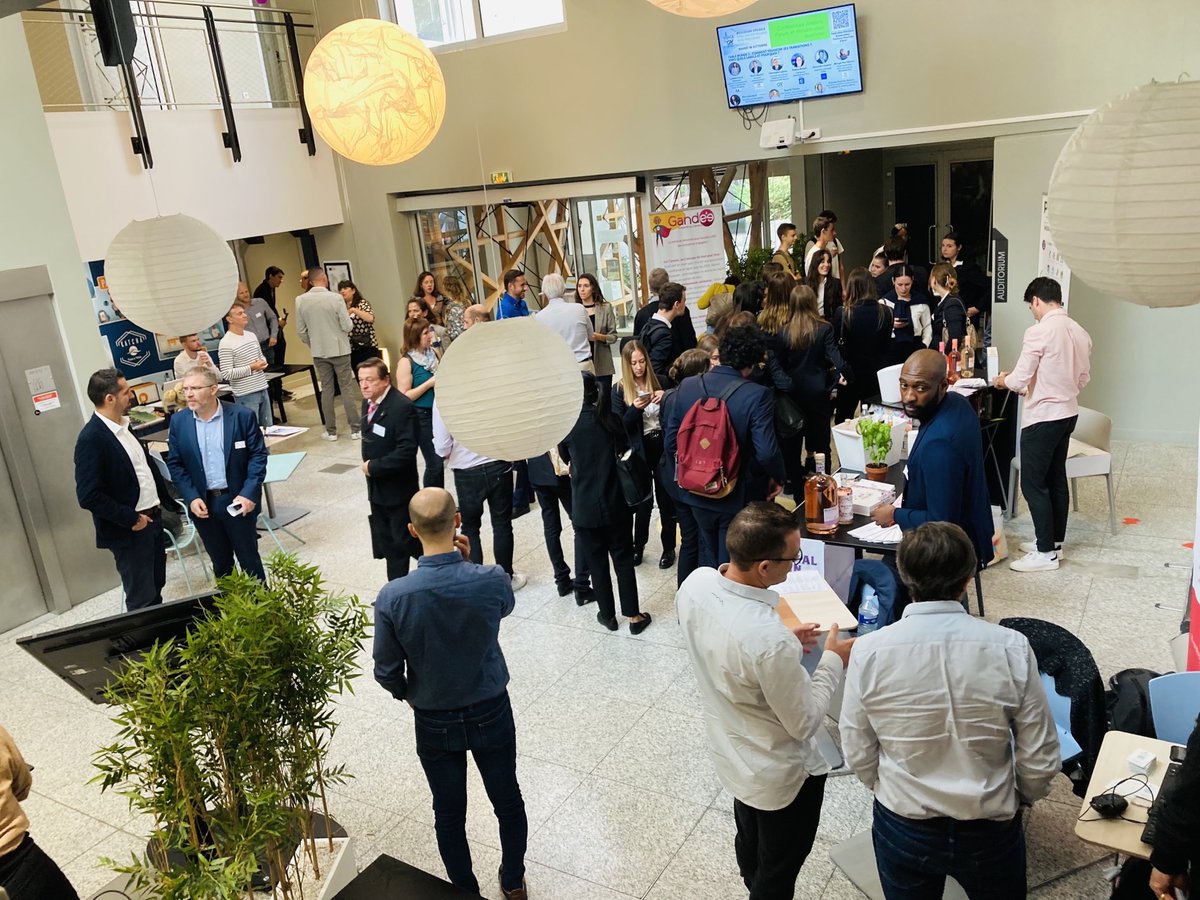 Le Village by CA Provence Côte d'Azur tweet media