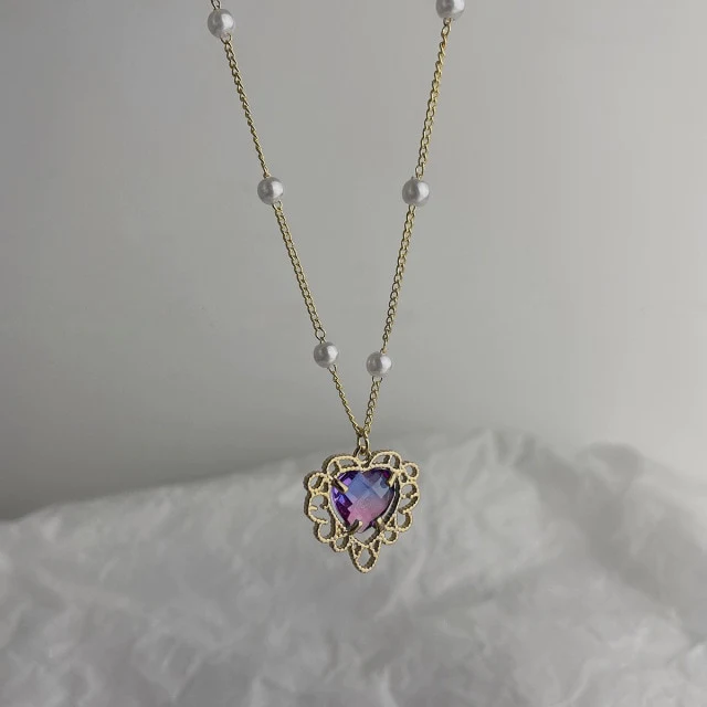 prettiestavenue's tweet photo. 💜 crystal heart necklace https://t.co/wDD8LY9fp6