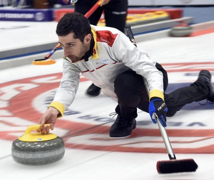 🚨 ¡A LOS PLAYOFFS!

🇪🇸 España se mete en los playoffs del Mundial mixto de curling tras ganar a 🇮🇹 Italia por 9-4

✅ Gran partida del equipo español para conseguir la 5ª victoria en 6 partidos disputados 

👉🏼 Consiguen el pase como 2º de grupo y jugarán para pasar a 1/4